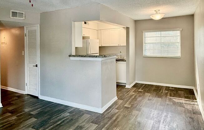 2 beds, 1 bath, 775 sqft, $1,199