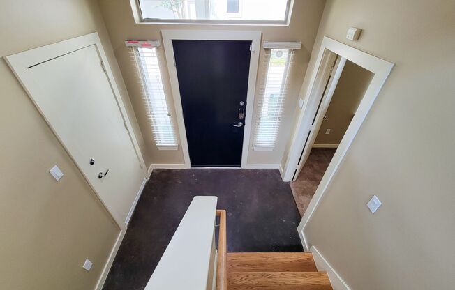 Elegant Gated Townhome Offering Unparalleled Comfort and Convenience!