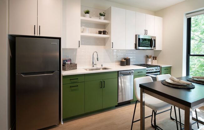 Studio, 1 bath, 411 sqft, $1,455, Unit 409