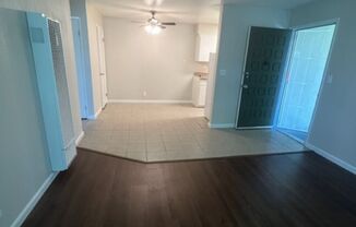 1 bed, 1 bath, 704 sqft, $1,395, Unit 44