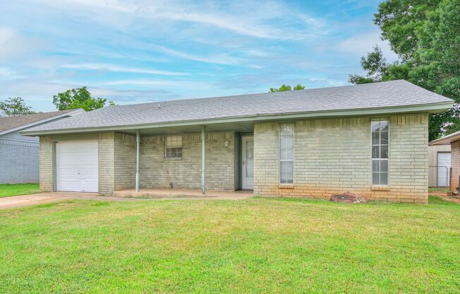 Cute home in Shawnee