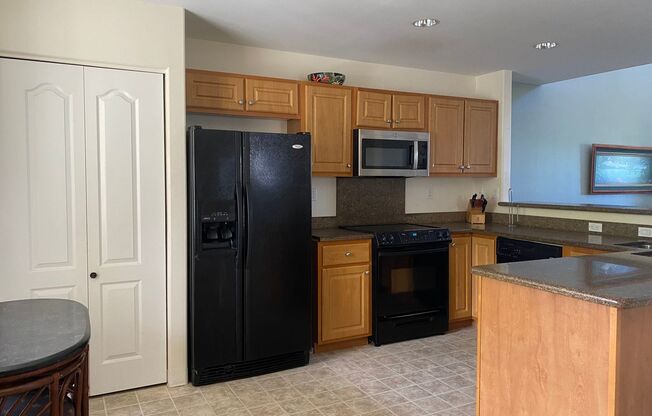 Ali'i Cove Turnkey 2 Bedroom 2 Bathroom with an upstairs Loft