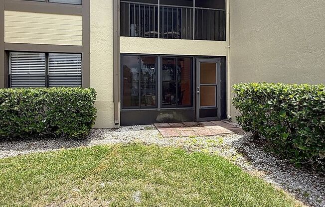 217 Woodlake Wynde - Private Waterfront Condo in Gated East Lake Woodlands