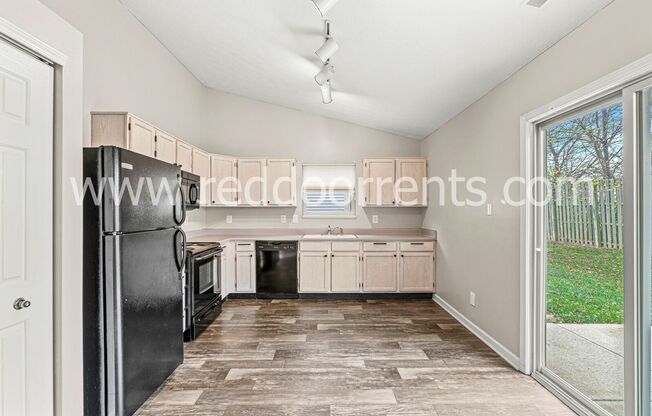 3 beds, 2 baths, $2,295