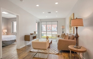 Studio, 1 bath, 370 sqft, $2,400, Unit 603