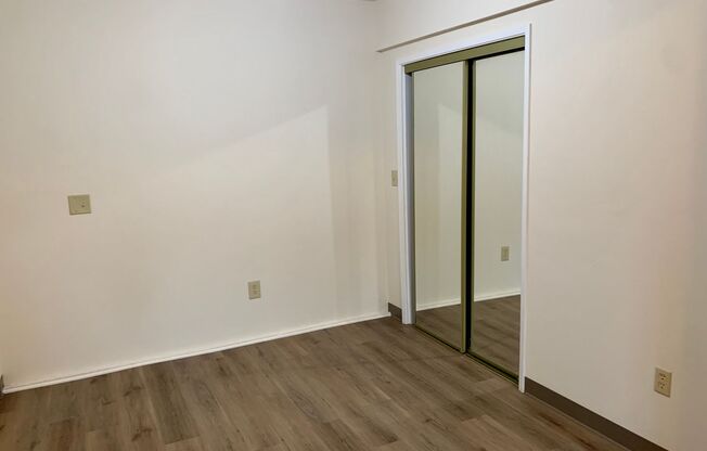 Studio, 1 bath, 300 sqft, $1,595