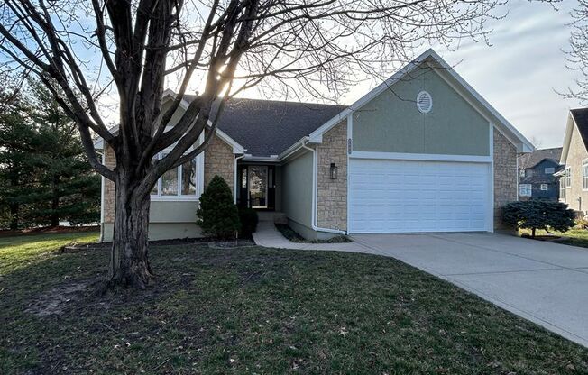 COMING SOON!! 4 bed, 3 Bath Home with Attached Garage! $2495.00!!
