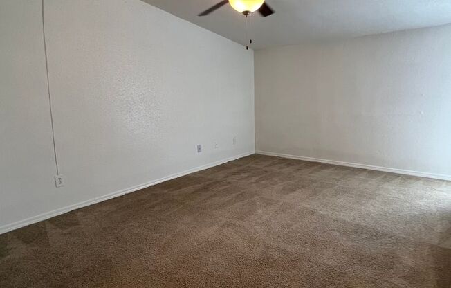 1 bed, 1.5 baths, 776 sqft, $975, Unit 24-1104