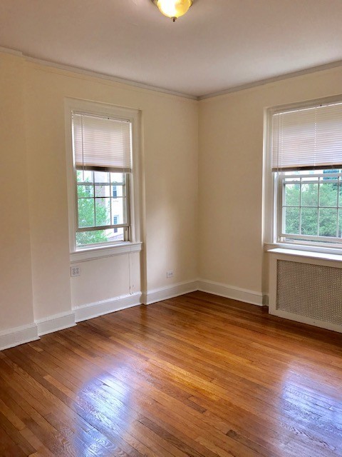 3 beds, 2 baths, 1,300 sqft, $2,300, Unit 315