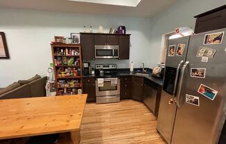 1411 W Thompson