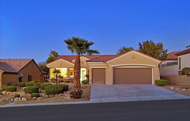Golf Course Views in Sun City Anthem!  Age 55+