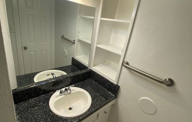 2 beds, 2 baths, 878 sqft, $1,430, Unit 2009