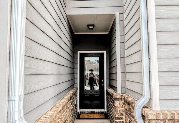 Ready for August Move-in | Well-maintained 3 bedroom 2.5 Townhouse | The Reserve @ Oak Station