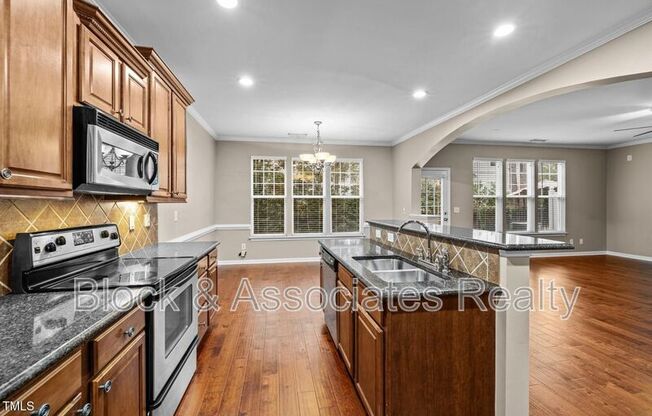 414 Hilltop View Street