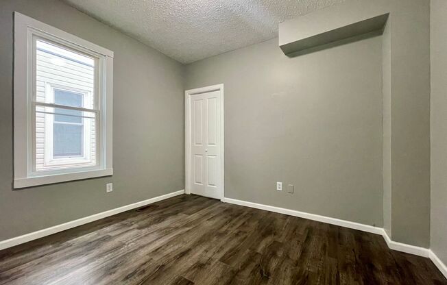 Beautiful 2 bed 1 Bath Home!