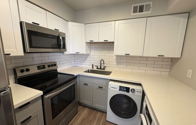 2 beds, 1 bath, 650 sqft, $1,095, Unit 119