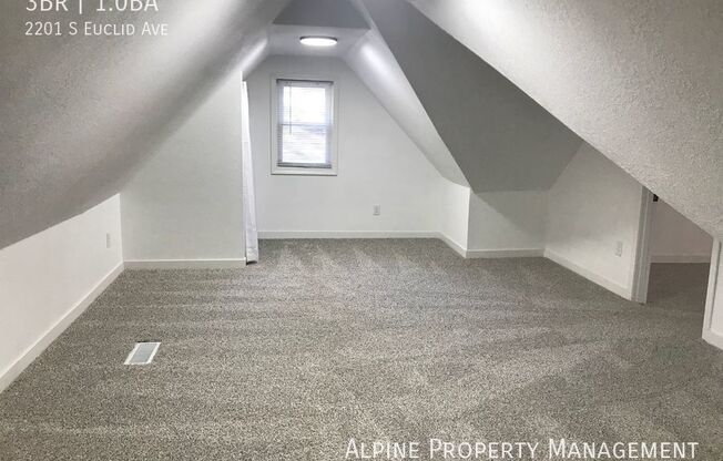 3 beds, 1 bath, 1,716 sqft, $1,695