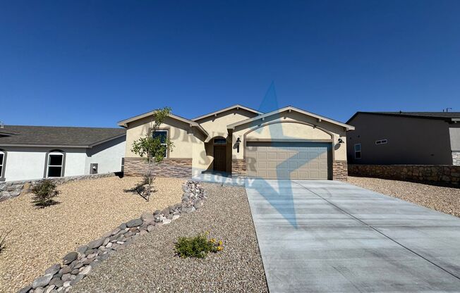 Newer Build 3 Bedroom Home in Rincon Hills!