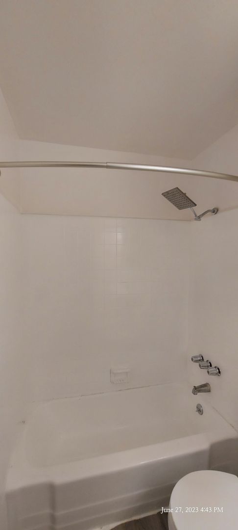 Studio, 1 bath, $1,279, Unit 13