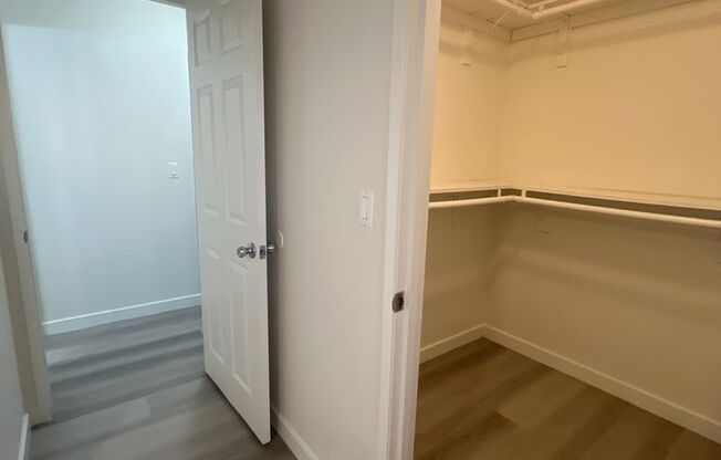 2 beds, 2 baths, 1,200 sqft, $2,622, Unit 241-36