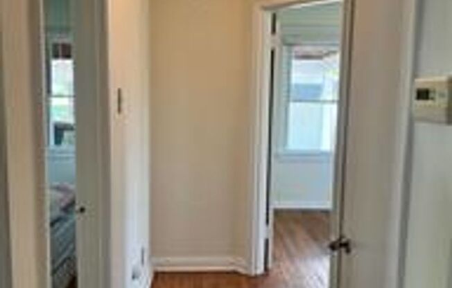 2 beds, 1 bath, $1,575