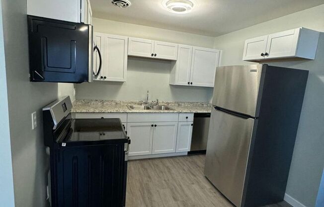 2 beds, 1 bath, 1,000 sqft, $1,100, Unit 3001-9