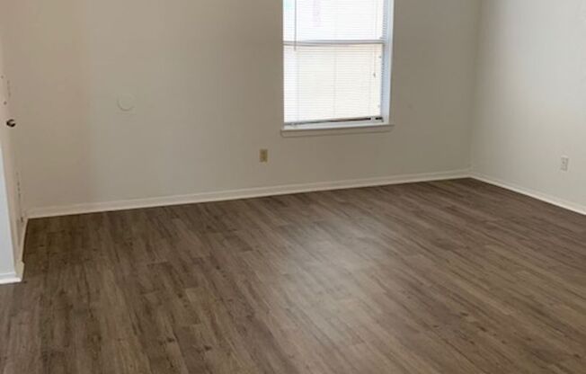 2 beds, 2 baths, 925 sqft, $955, Unit 1401