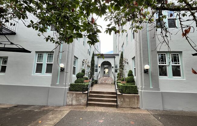 2 beds, 1 bath, $1,645, Unit 001