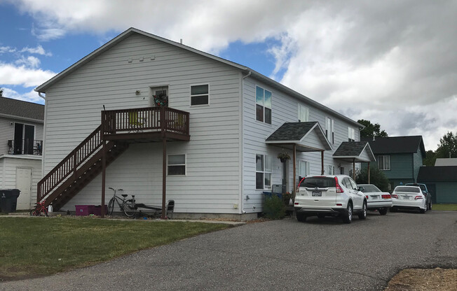 Redstone Group - 213 Show Place