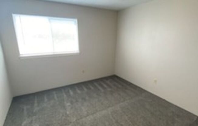 2 beds, 2 baths, 856 sqft, $869, Unit 2827-1817