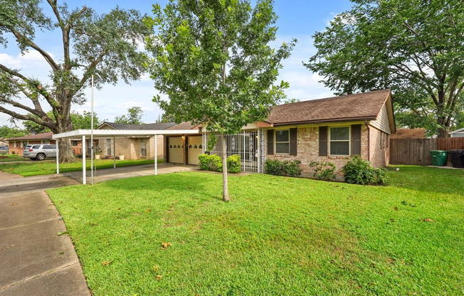 5602 HIALEAH DR