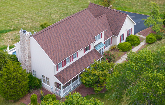 11 ENDICOTT LN