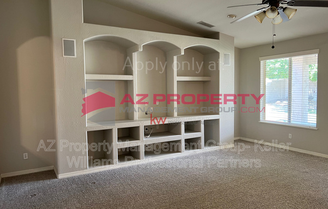 5822 W CHARTER OAK RD