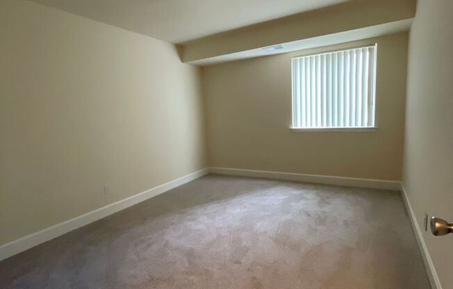 1 bed, 1 bath, 745 sqft, $1,550, Unit 14202 #A1