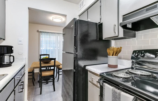 1 bed, 1 bath, 690 sqft, $1,504