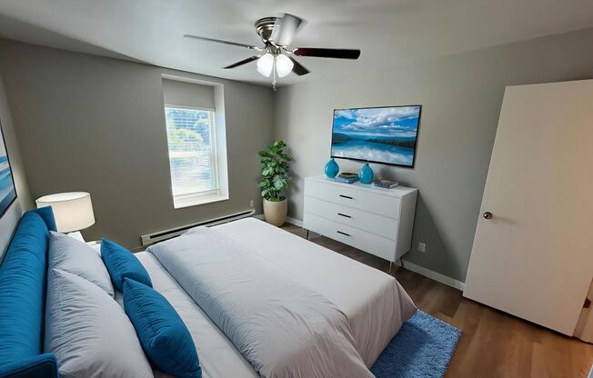 2 beds, 2 baths, 1,036 sqft, $2,395, Unit 3520 - 408