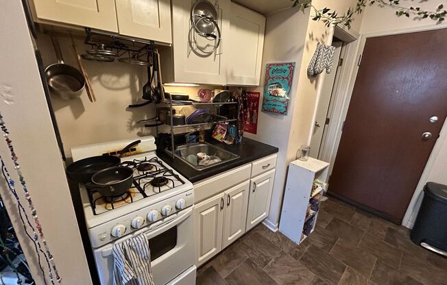 Studio, 1 bath, $750, Unit 312