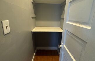 4 beds, 1 bath, $1,200, Unit 34 DEWITT ST. 2ND FLOOR