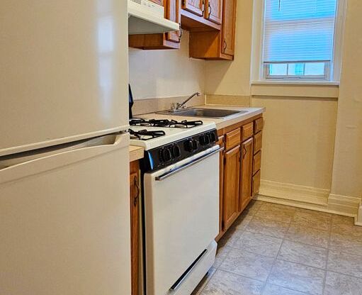 1 bed, 1 bath, 550 sqft, $1,375, Unit 502