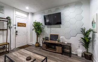 Renovated 3BR in South Side Flats | 100 Walk Score | In-Unit Laundry