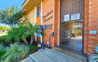 Woodlawn Manor - Please call or text Norma at (619) 253-0910