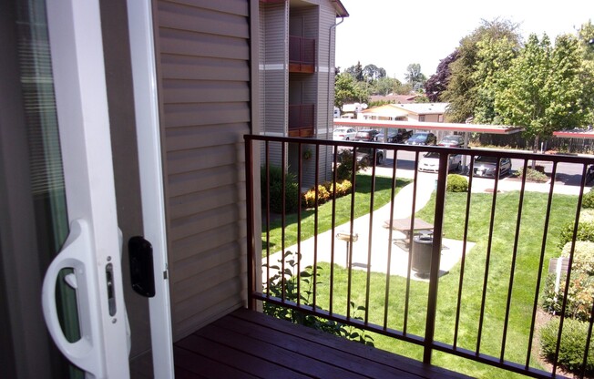 3 beds, 2 baths, 1,172 sqft, $1,695, Unit 253