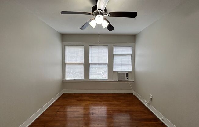 2 beds, 1 bath, $1,295, Unit B3601