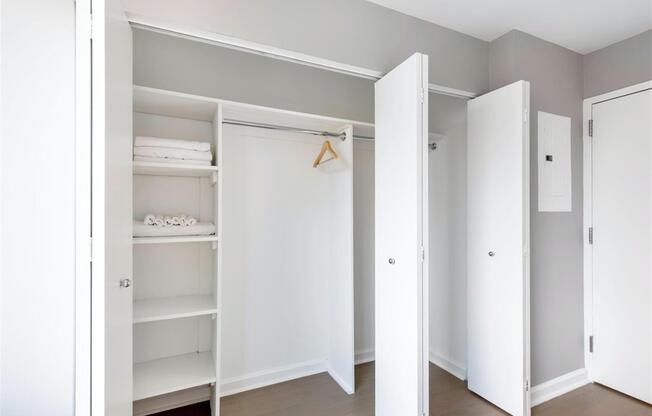 1 bed, 1 bath, $4,100, Unit 1505