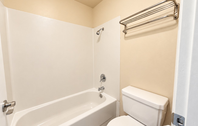 1 bed, 1 bath, 460 sqft, $1,395, Unit 309