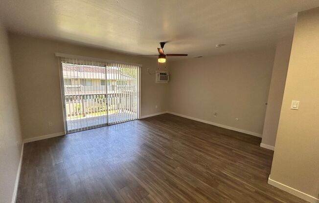 Studio, 1 bath, 360 sqft, $1,325, Unit 55
