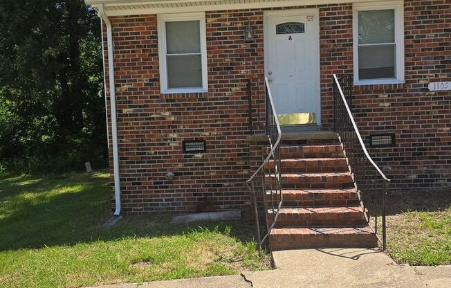 DUPLEX IN HOPEWELL