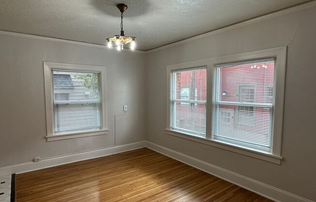 Studio, 1 bath, 265 sqft, $1,075, Unit 105