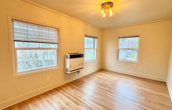 N0108 - Laurelview Apartments