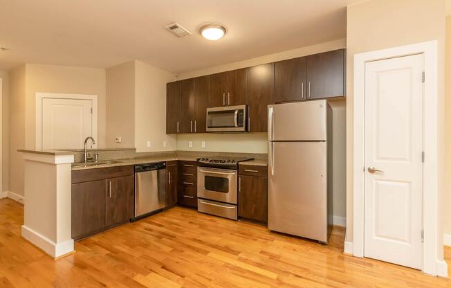 1 bed, 1 bath, 943 sqft, $1,479